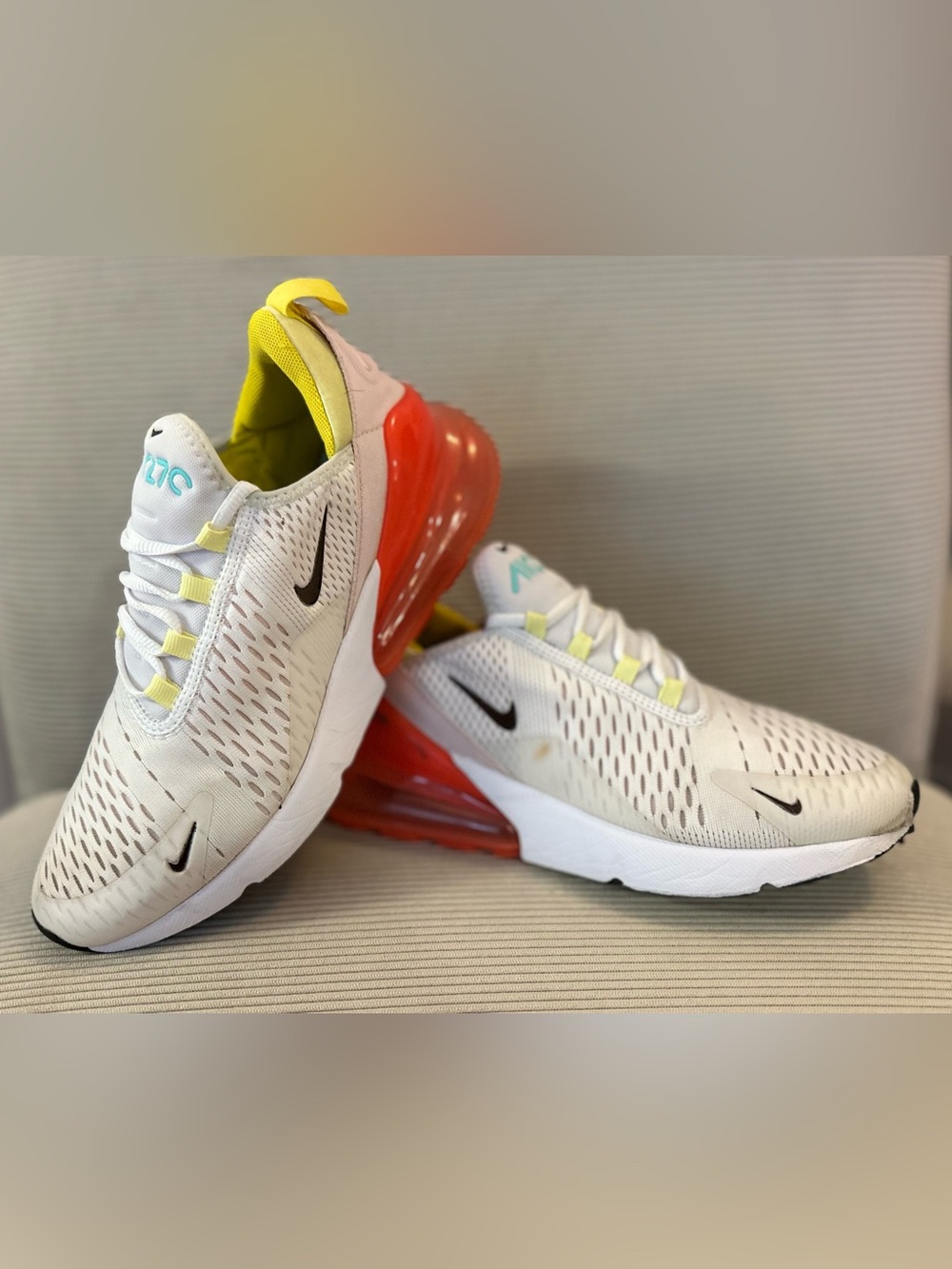Nike Air Max 270 (Women's) in the "Spring Multi-Color" size 8.5